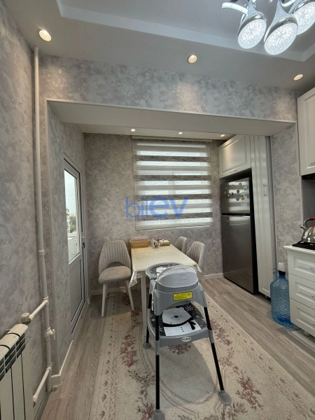 Satış 3 otaqlı Köhnə Tikili bina evi  8.00m², Bakı