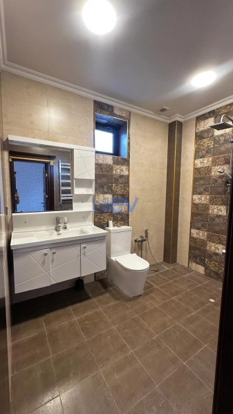 Satış 5 otaqlı Bağ evi  260m², Bakı