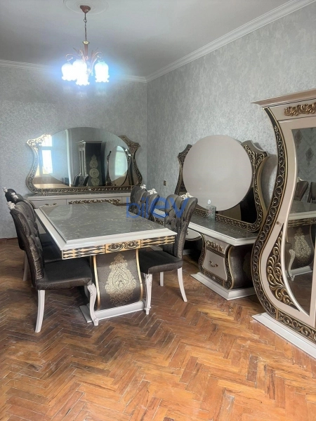 Aylıq Kirayə 3 otaqlı Köhnə Tikili bina evi  70m², Bakı