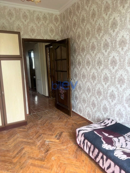 Aylıq Kirayə 3 otaqlı Köhnə Tikili bina evi  70m², Bakı
