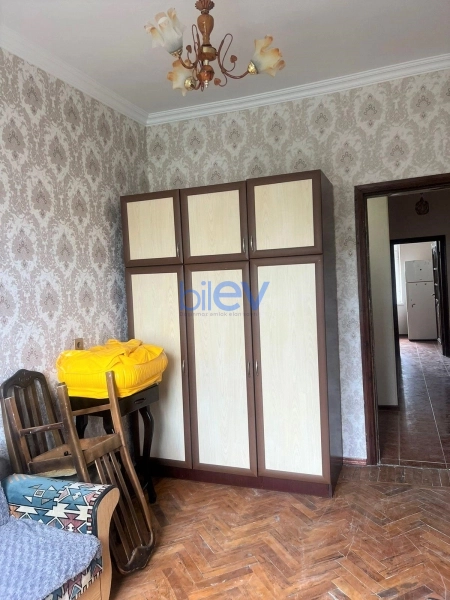 Aylıq Kirayə 3 otaqlı Köhnə Tikili bina evi  70m², Bakı