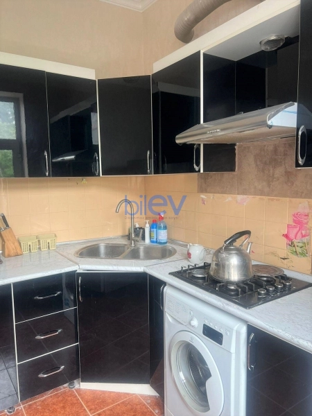 Aylıq Kirayə 3 otaqlı Köhnə Tikili bina evi  70m², Bakı