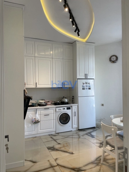 Satış 6 otaqlı Villa  240m², Bakı