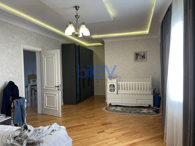 Satış 6 otaqlı Villa  240m², Bakı