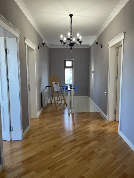 Satış 6 otaqlı Villa  240m², Bakı