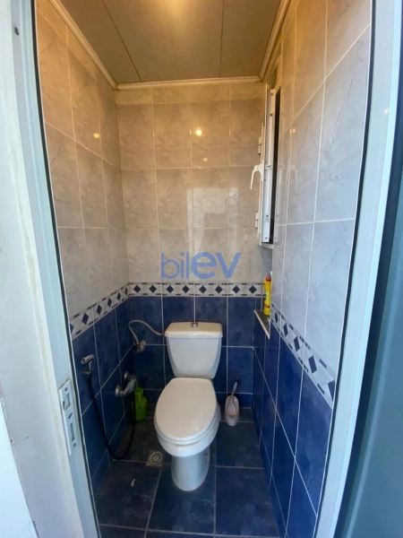 Aylıq Kirayə 3 otaqlı Köhnə Tikili bina evi  140m², Bakı