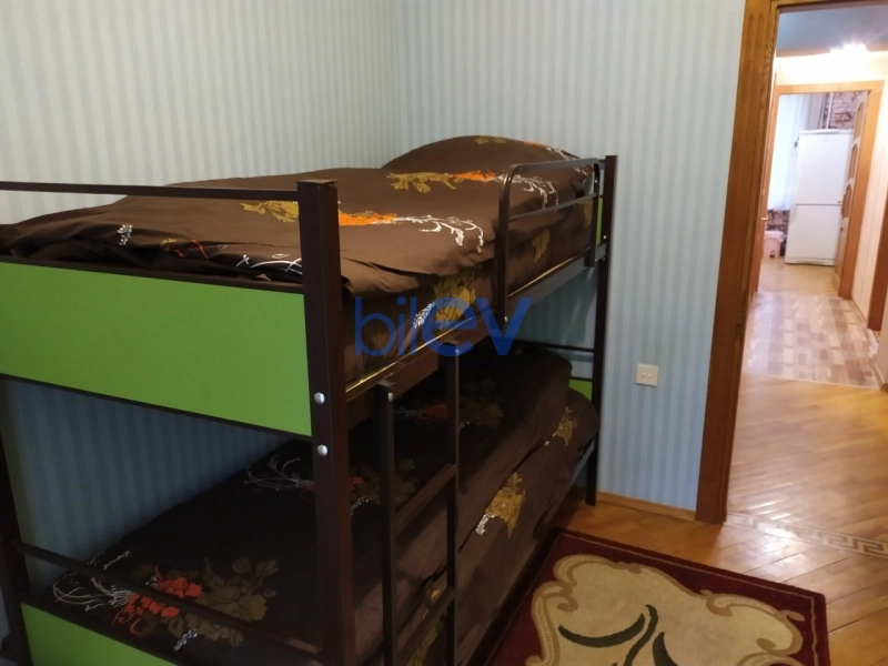 Satış 3 otaqlı Köhnə Tikili bina evi  70m², Bakı