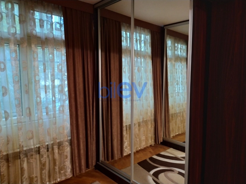 Satış 3 otaqlı Köhnə Tikili bina evi  70m², Bakı