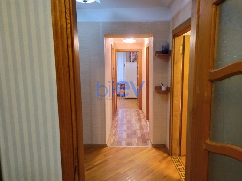 Satış 3 otaqlı Köhnə Tikili bina evi  70m², Bakı