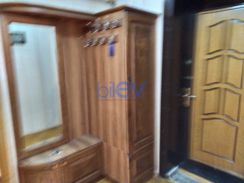 Satış 3 otaqlı Köhnə Tikili bina evi  70m², Bakı