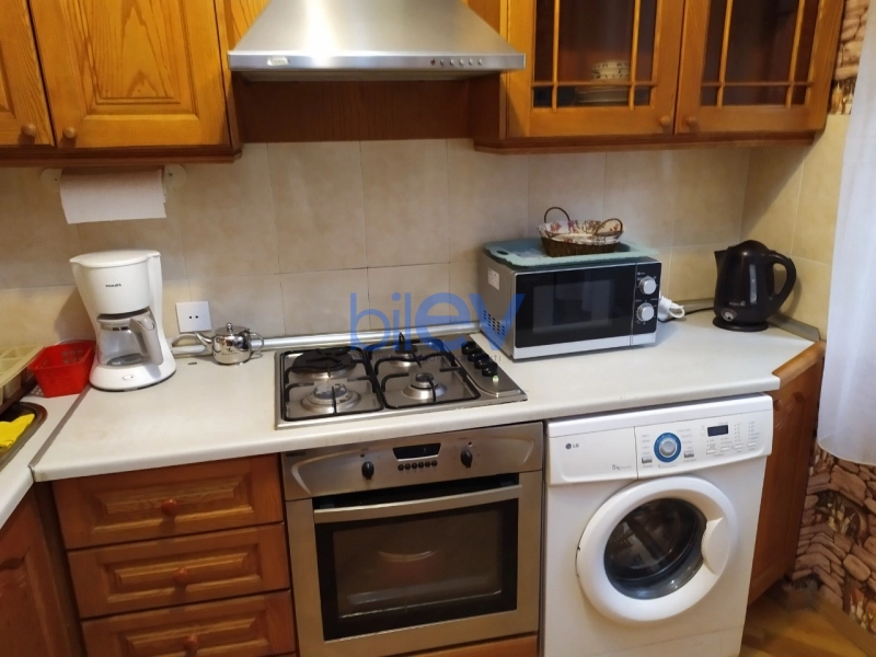 Satış 3 otaqlı Köhnə Tikili bina evi  70m², Bakı