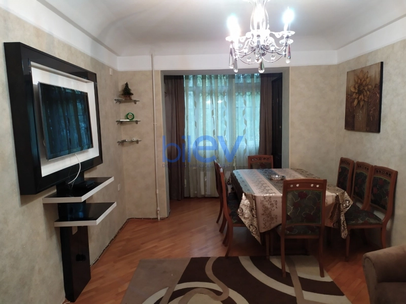 Satış 3 otaqlı Köhnə Tikili bina evi  70m², Bakı