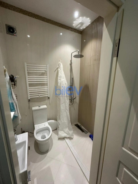 Aylıq Kirayə 3 otaqlı Yeni Tikili bina evi  138m², Bakı