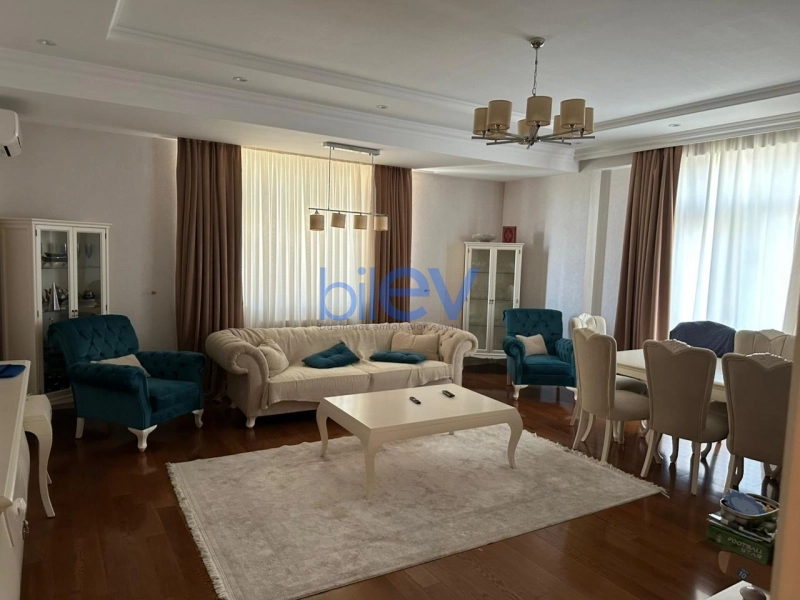 Aylıq Kirayə 3 otaqlı Yeni Tikili bina evi  138m², Bakı