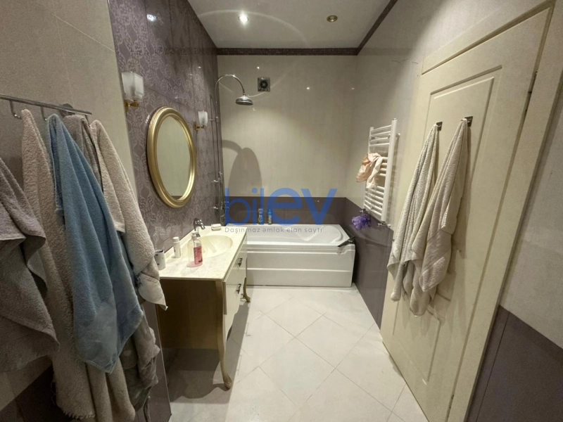 Aylıq Kirayə 3 otaqlı Yeni Tikili bina evi  138m², Bakı