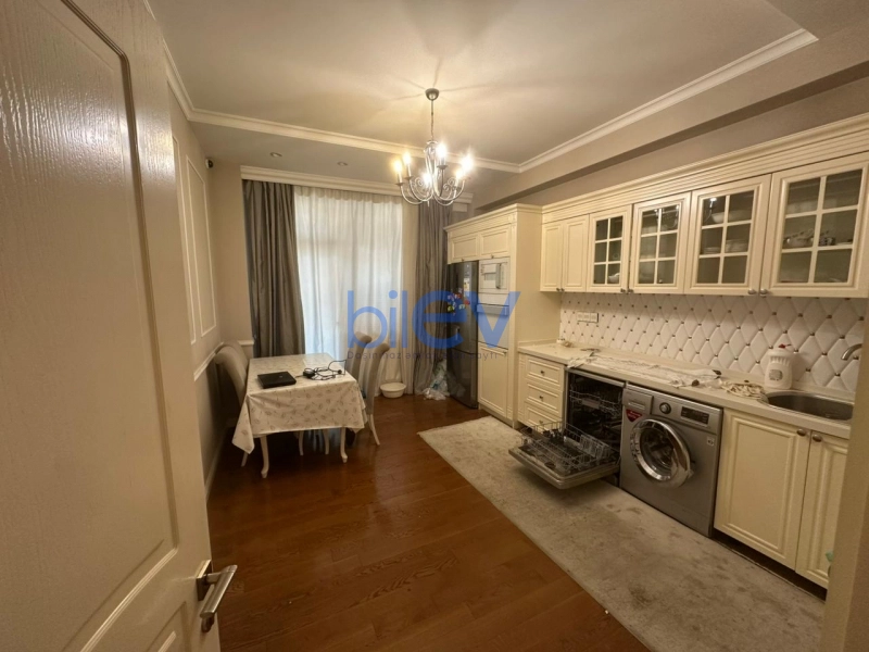 Aylıq Kirayə 3 otaqlı Yeni Tikili bina evi  138m², Bakı