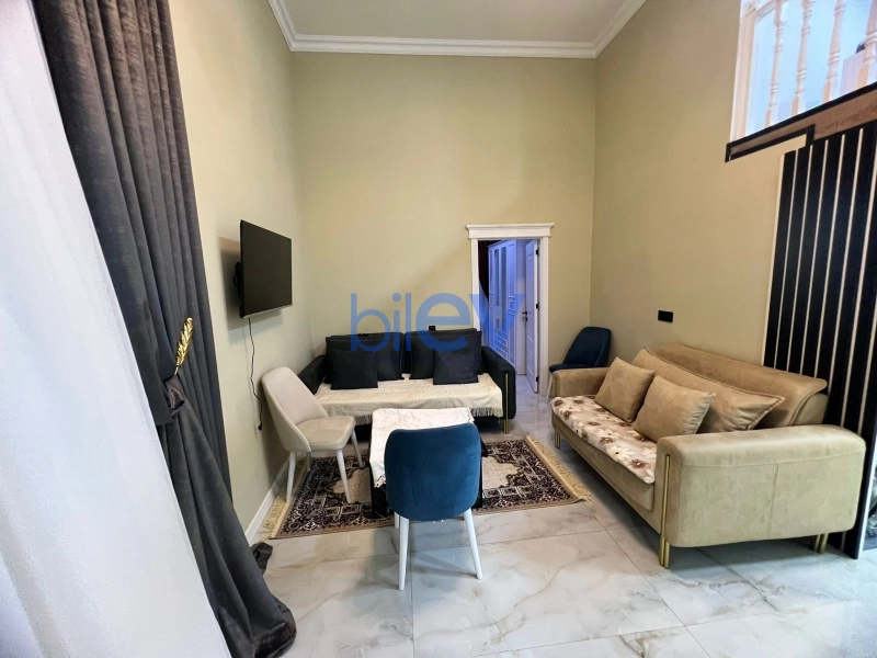 Aylıq Kirayə 3 otaqlı Köhnə Tikili bina evi  70m², Bakı