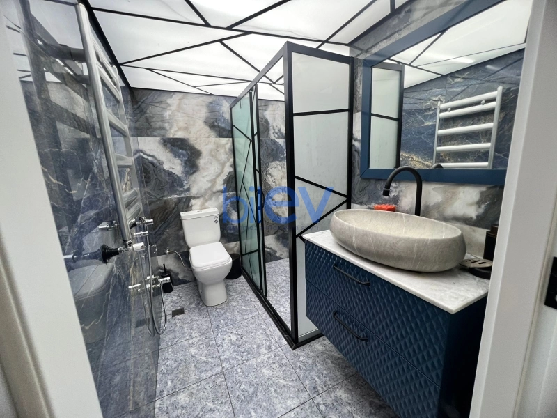 Aylıq Kirayə 3 otaqlı Köhnə Tikili bina evi  70m², Bakı