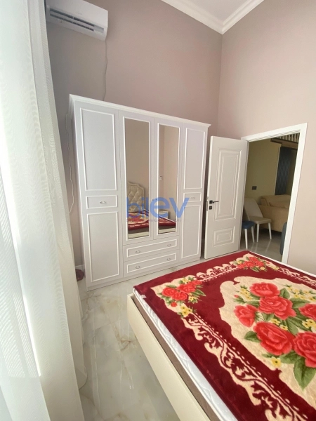 Aylıq Kirayə 3 otaqlı Köhnə Tikili bina evi  70m², Bakı