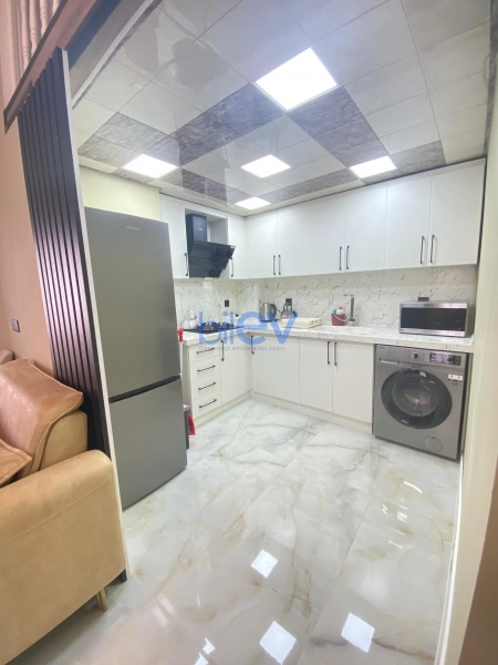 Aylıq Kirayə 3 otaqlı Köhnə Tikili bina evi  70m², Bakı