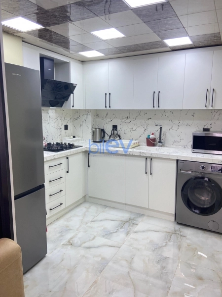 Aylıq Kirayə 3 otaqlı Köhnə Tikili bina evi  70m², Bakı