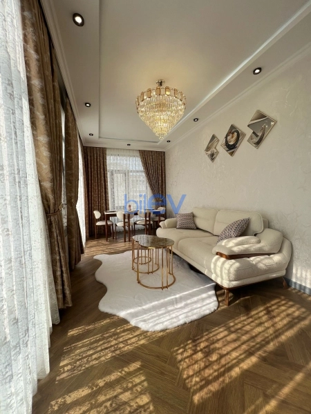 Satış 2 otaqlı Yeni Tikili bina evi  80m², Bakı