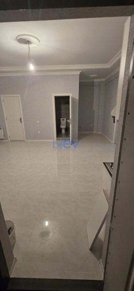 Aylıq Kirayə 4 otaqlı Yeni Tikili bina evi  151m², Bakı