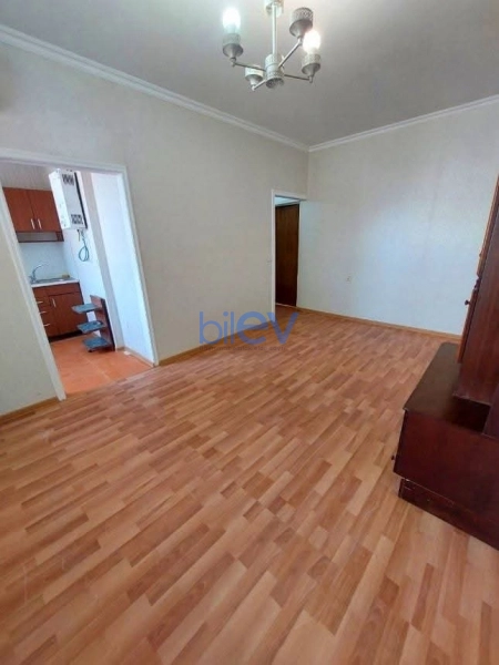 Satış 2 otaqlı Köhnə Tikili bina evi  55m², Bakı