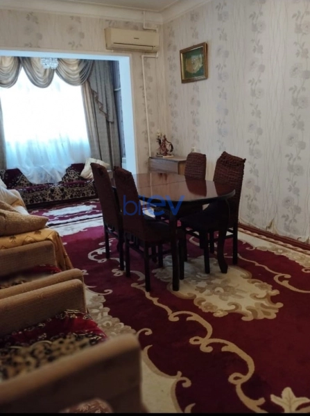 Satış 4 otaqlı Köhnə Tikili bina evi  110m², Bakı
