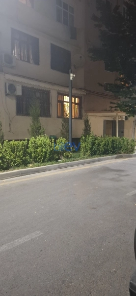 Satış 4 otaqlı Köhnə Tikili bina evi  110m², Bakı