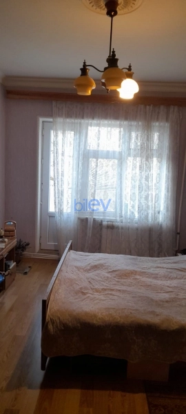 Satış 5 otaqlı Köhnə Tikili bina evi  120m², Bakı