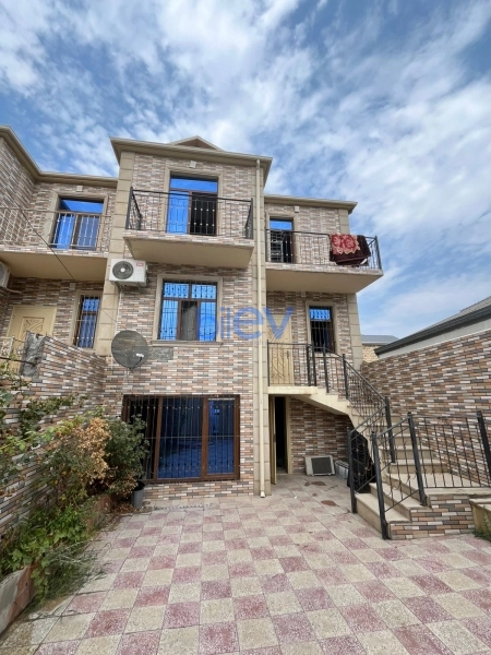 Satış 5 otaqlı Həyət evi  180m², Bakı