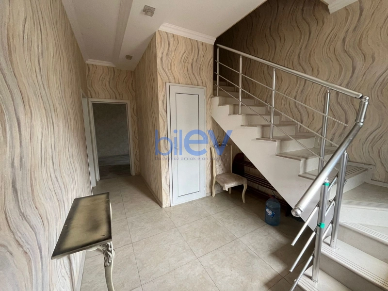 Satış 5 otaqlı Həyət evi  180m², Bakı