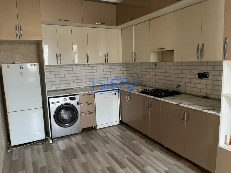 Satış 5 otaqlı Həyət evi  180m², Bakı