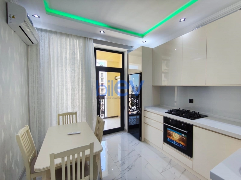 Aylıq Kirayə 3 otaqlı Yeni Tikili bina evi  100m², Bakı