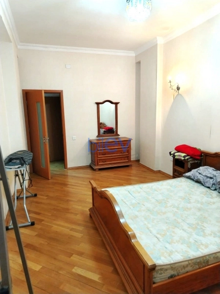 Aylıq Kirayə 2 otaqlı Yeni Tikili bina evi  107m², Bakı