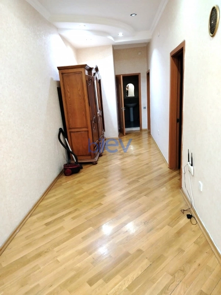 Aylıq Kirayə 2 otaqlı Yeni Tikili bina evi  107m², Bakı
