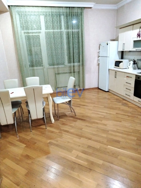 Aylıq Kirayə 2 otaqlı Yeni Tikili bina evi  107m², Bakı
