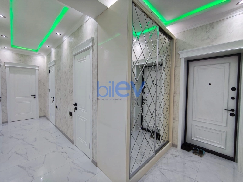 Aylıq Kirayə 3 otaqlı Yeni Tikili bina evi  100m², Bakı
