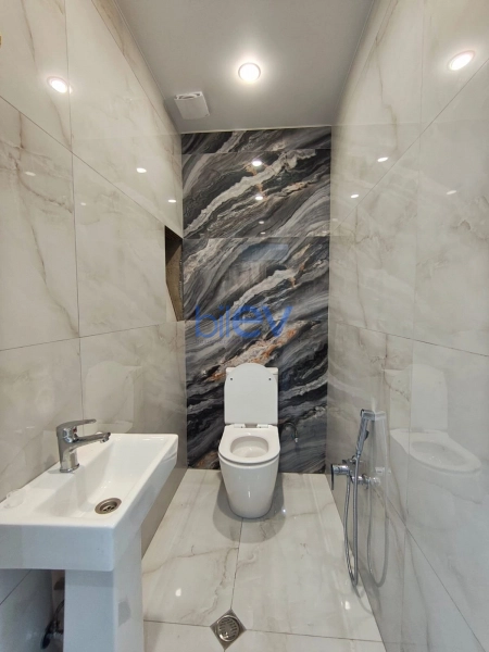 Aylıq Kirayə 3 otaqlı Yeni Tikili bina evi  100m², Bakı