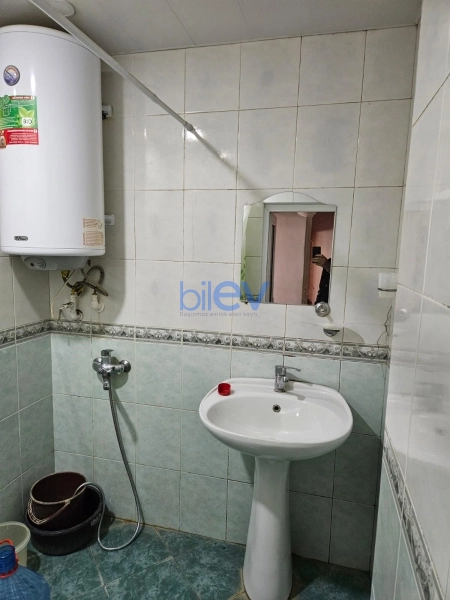 Satış 4 otaqlı Köhnə Tikili bina evi  100m², Bakı