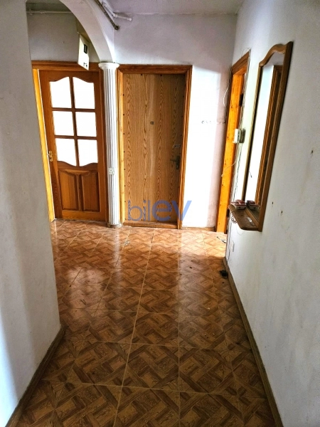 Satış 4 otaqlı Köhnə Tikili bina evi  100m², Bakı