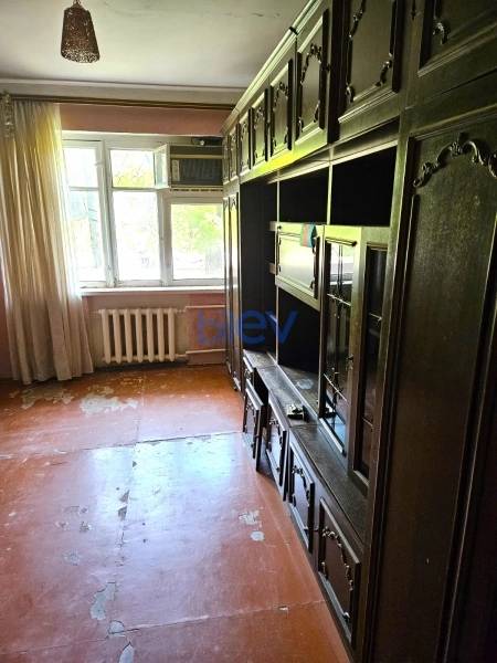 Satış 4 otaqlı Köhnə Tikili bina evi  100m², Bakı