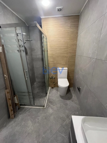 Aylıq Kirayə 2 otaqlı Yeni Tikili bina evi  85m², Bakı