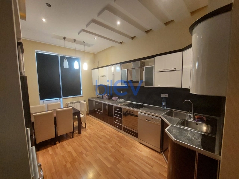 Aylıq Kirayə 2 otaqlı Yeni Tikili bina evi  114m², Bakı