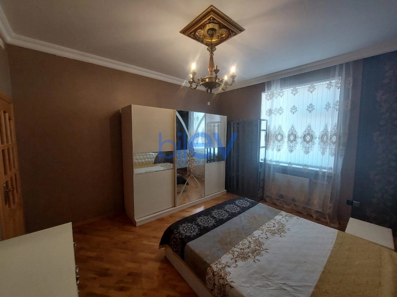 Aylıq Kirayə 3 otaqlı Yeni Tikili bina evi  96m², Bakı
