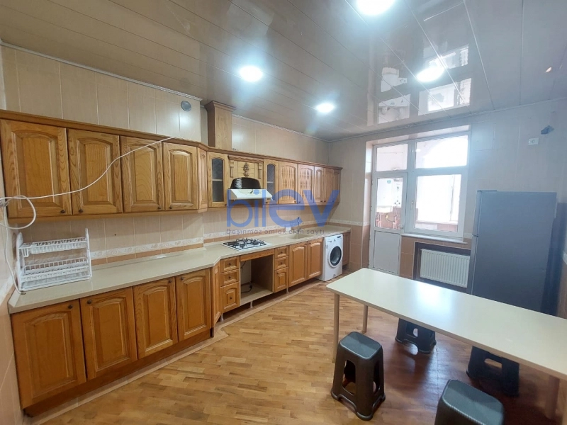 Aylıq Kirayə 3 otaqlı Yeni Tikili bina evi  96m², Bakı