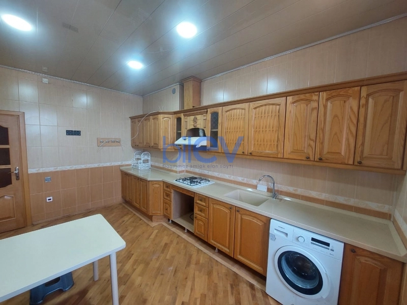 Aylıq Kirayə 3 otaqlı Yeni Tikili bina evi  96m², Bakı