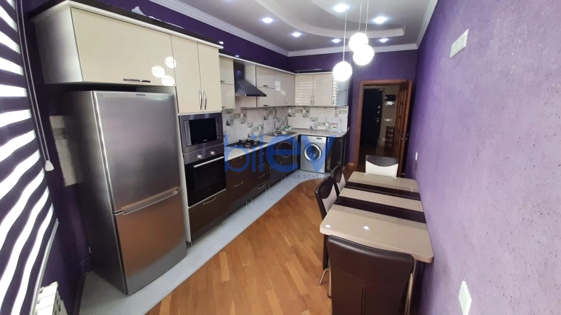 Aylıq Kirayə 2 otaqlı Yeni Tikili bina evi  75m², Bakı