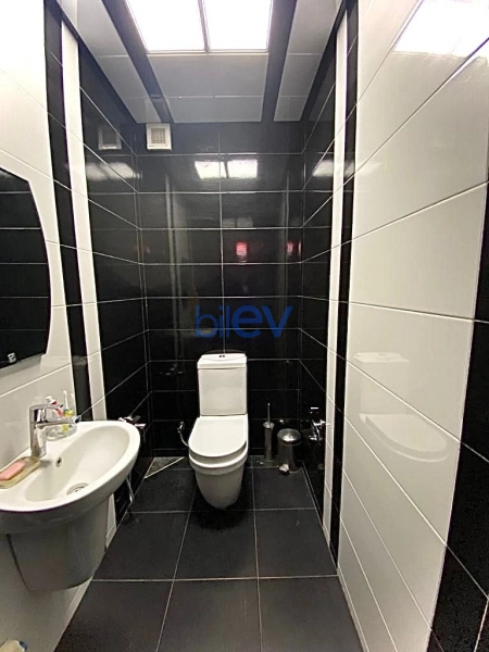 Aylıq Kirayə 3 otaqlı Yeni Tikili bina evi  135m², Bakı